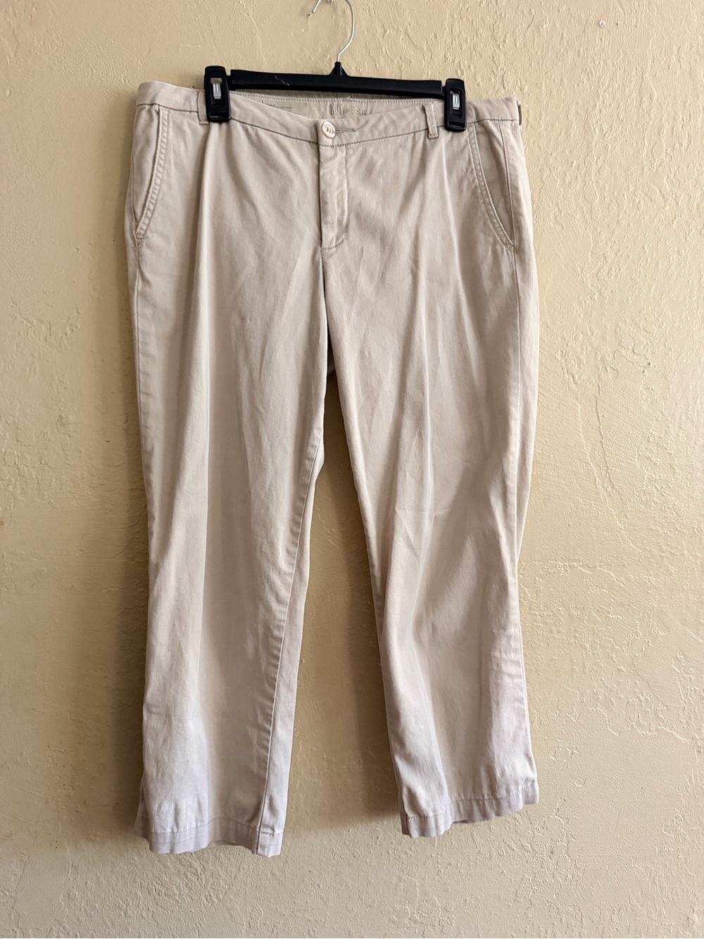 Kut from the Kloth Cropped Chino Pants in Light Beige